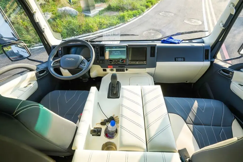 Silver Swallow RV_19